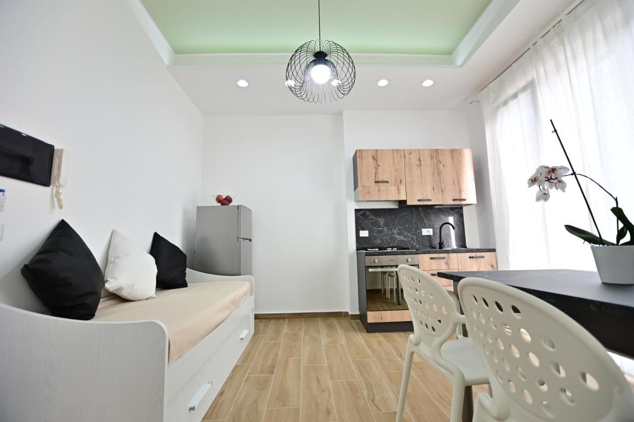 Kore Suites&Apartments 로크리 외부 사진